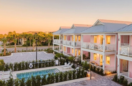 Coquina Gables Condo | Vecina - Book the entire 16 room complex!