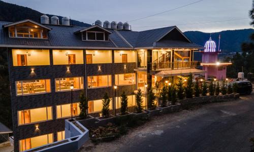 Shimla Hotel | Vedikant Pine Tree Resort
