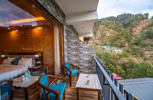 Shimla Hotel | Vedikant Pine Tree Resort