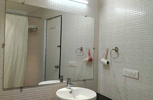 Chas Hotel | VEENA REGENCY
