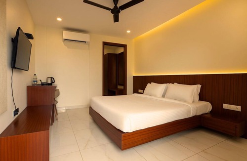 Devanahalli Hotel | Veerdency Luxury Resort - 3 Km to Banglore Airport Hotel