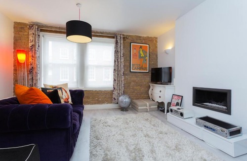 Carnaby Apartment | Veeve - Sophisticated Soho Apartment