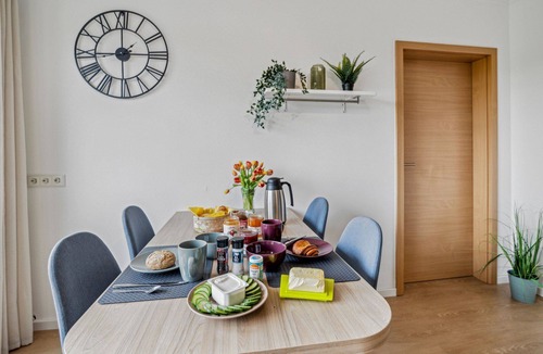 Hetzerath Apartment | VEGA animal friendly apartment with balcony | near IRT Föhren and Moselle