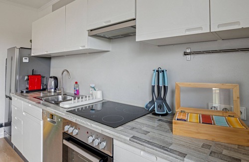 Hetzerath Apartment | VEGA animal friendly apartment with balcony | near IRT Föhren and Moselle