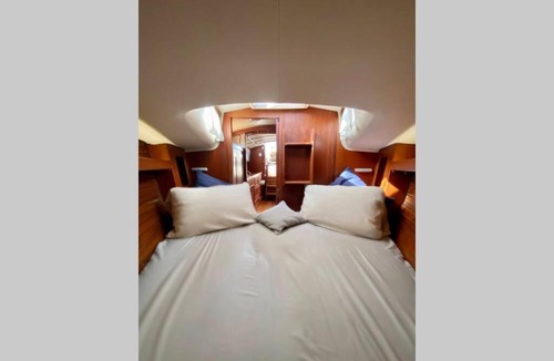 Cagliari Boat Rental | Velella