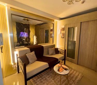 Barangay 76 Hotel | Velour Suites