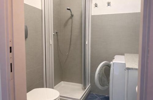 Barriera Vecchia-San Giacomo Apartment | Veltro House - ampio appartamento x6, bagno con vasca in camera