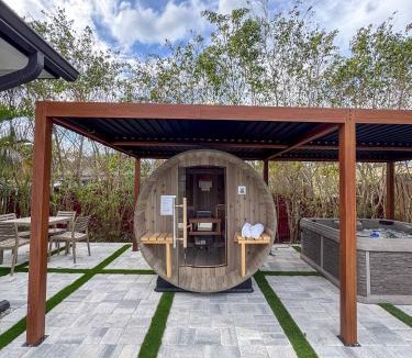 East Naples House | Velvet Bloom Bubbling Spa Retreat with Sauna & Jacuzzi