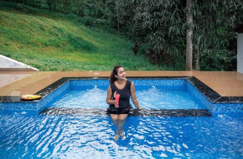 Chithirapuram Hotel | Velvet Revive Munnar