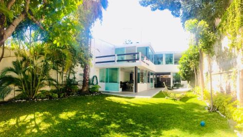 Tequesquitengo House | Ven a disfrutar de Casa Alfenapa a pie del lago, somos pet friendly