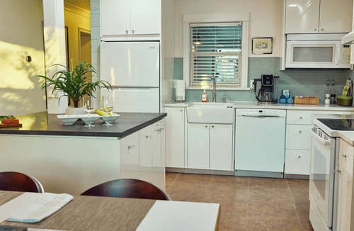 Venice Villa | Venice Island Villa/walk to beach/heated swimspa-pool/2Bed 2-Bath/bikes/grill