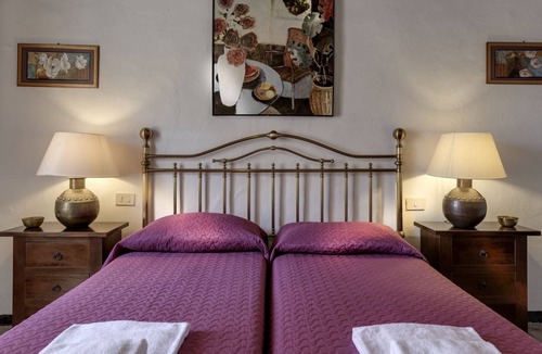 Mensanello Bed & Breakfast | Vento d'Estate-standard room for 2+1 in the main village