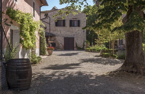 Mensanello Bed & Breakfast | Vento d'Estate-standard room for 2+1 in the main village