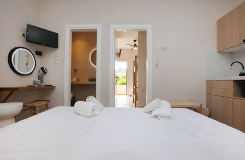 Galissas House | Ventoura Studios & Apartments