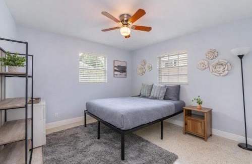 Deerfield Beach House | Ventur Tropical w Hot Tub Close to Beach