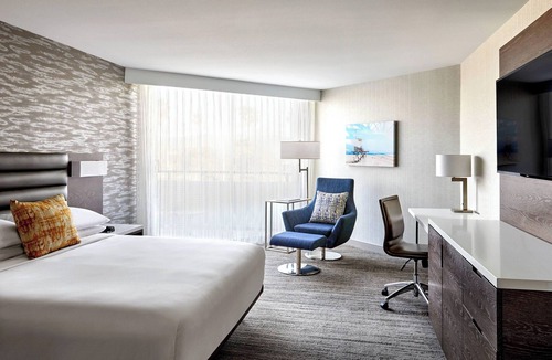 Pierpont Bay Hotel | Ventura Beach Marriott