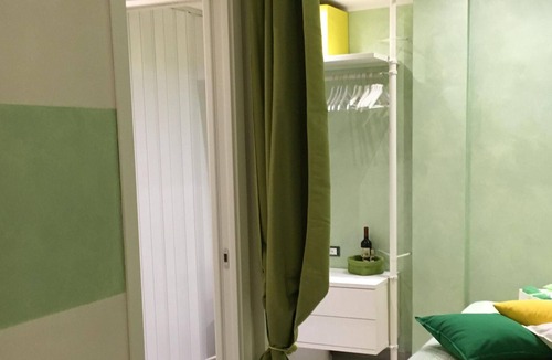 Cinque Terre Apartment | VerdeLimone: color and charm !! (011 019-LT-0311)