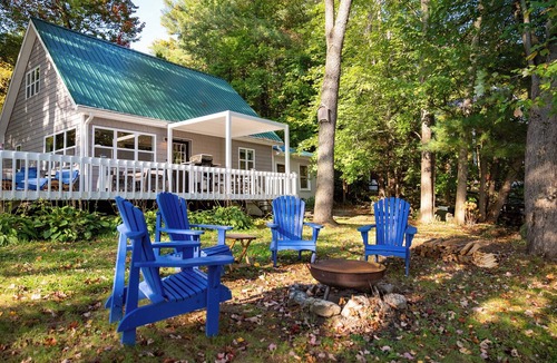 Hinesburg House | Vermont Lakehouse Retreat