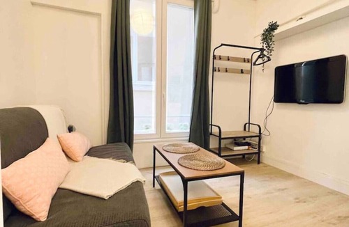 Notre-Dame Apartment | Versailles: 2 steps from the château