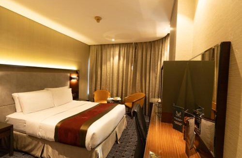 Al Muraqqabat Hotel | Versailles by Vieras Hotel