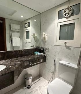Al Muraqqabat Hotel | Versailles by Vieras Hotel