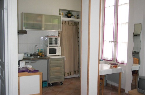 Notre-Dame Apartment | Versailles-Château: 2-star studio, central and quiet.