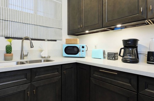 Santa Ana Apartment | Versatile Downtown 1B1B Home near Disneyland