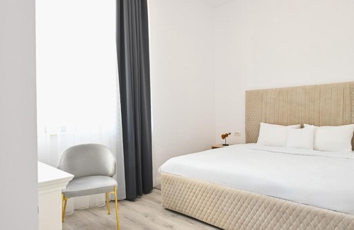 Stefanestii de Jos Hotel | Verse