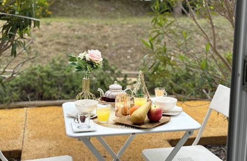 Hopitaux-Facultes Apartment | Very Beautiful Studio Terrace with Garage