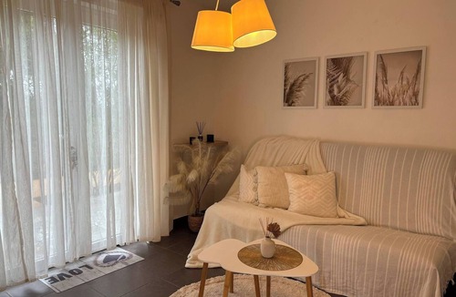 Hopitaux-Facultes Apartment | Very Beautiful Studio Terrace with Garage
