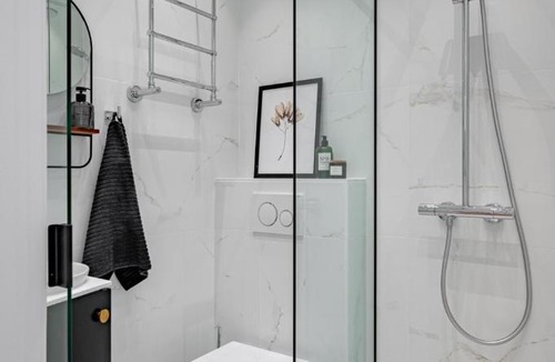 Kluuvi Apartment | Very Cental Scandic Studio Apartment with Balcony