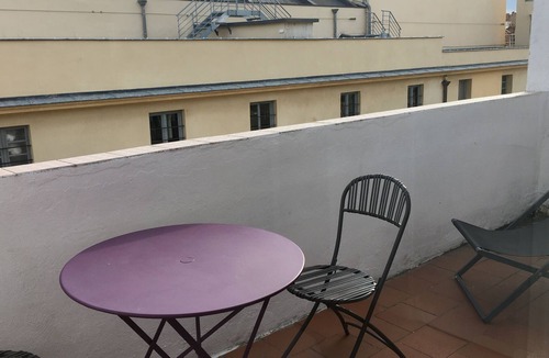 Opera Apartment | very clear studio, with 2 terraces, close to the old port opposite the opera house