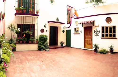 Del Carmen House | Very close to the House of Frida Kahlo!