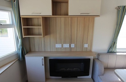Edinburgh House | Very comfortable caravan situated on a very popular and well maintained park.