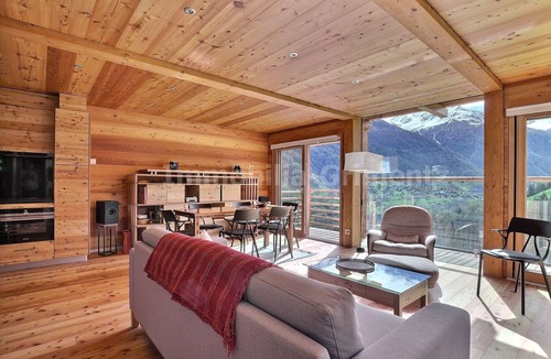 Grimentz Ski Chalet | Very comfortable chalet on 3 levels for 8 people, living room with fireplace, kitchen area with dish