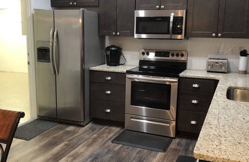 Spring Hill House | Very comfortable house , plenty of room . Lots of TVs for guest. No work crews.