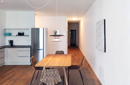 Neukoelln Apartment | Very large, modern sunny apartment with balcony