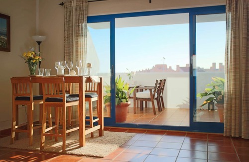 Tarifa Apartment | Very nice apartment in a prime location on the beach with terrace and sea view