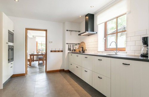 Koulen House | Very nice farmhouse with a large terrace
