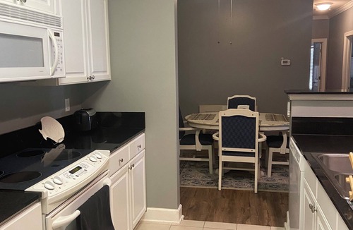 Foley Condo | Very nice & lovely 3 bed, 2 bath condo 1st floor, community pool, quiet area.