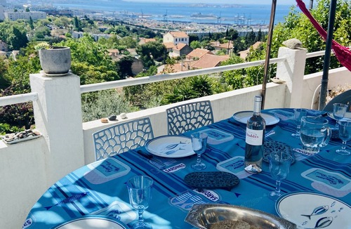 Verduron House | Very nice Marseille house with sea view, terraces, 15 minutes from the beaches