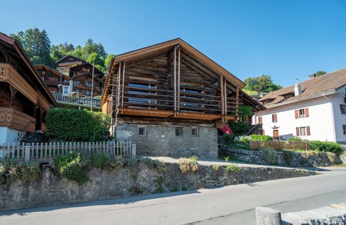 Les Posses-sur-Bex Ski Chalet | Very nice renovated chalet on 3 floors located in the heart of the village of Gryon.