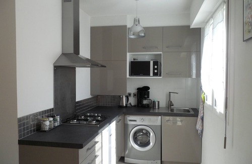Le Cannet Apartment | VERY NICE STUDIO - terrace and swimming pool - SEA 5 mn away
