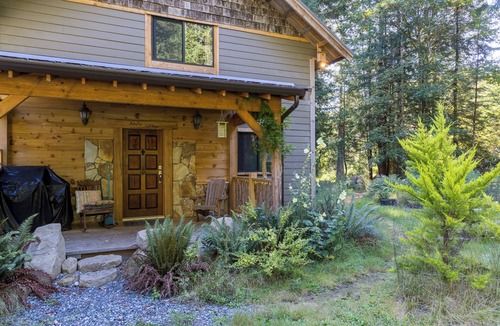 Yellow Point Cottage | Very private and peaceful Arbutus cottage in Yellow Point.