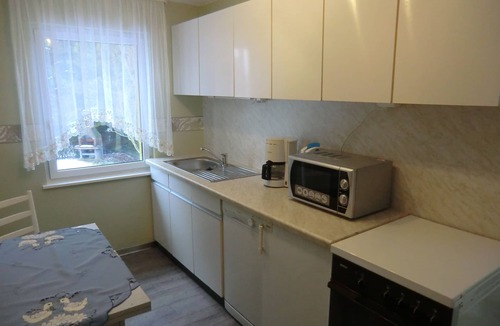 Leinatal House | Very quiet bungalow, right on the forest, pets welcome.