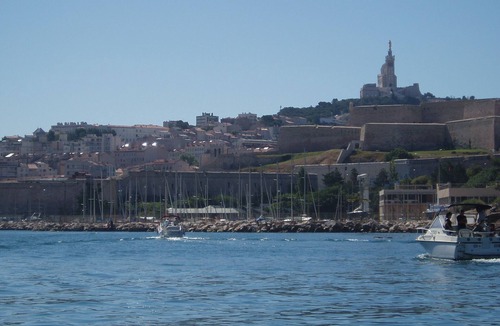 Saint-Mitre Apartment | Very quiet studio in the Heights Marseilles, 20 minutes from the City Centre