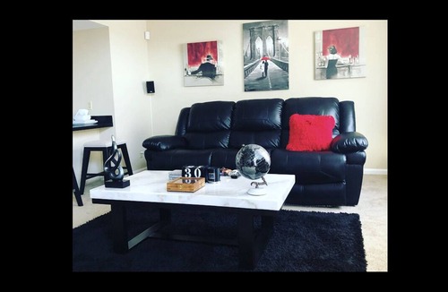 Wyoming House | Very stylish one bedroom loft.