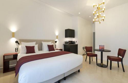 Champs-Elysees Hotel | Vestay Montaigne