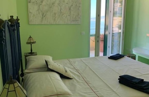 Seiano Bed & Breakfast | Vesuvio View