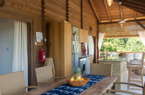 Grand'Anse Praslin Ski Chalet | Veuve Noire - Private pool + Free Wifi + Outdoor Showers
